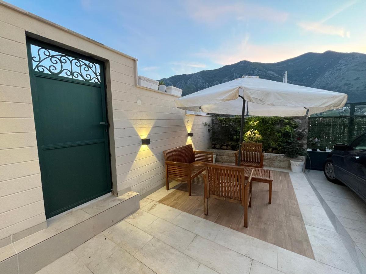 Villa Miramare , Dobrota Seafront Kotor Exterior photo