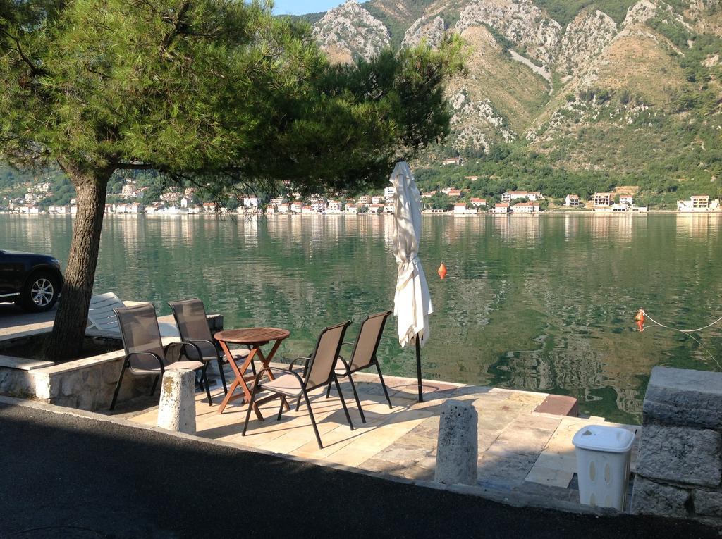 Villa Miramare , Dobrota Seafront Kotor Exterior photo